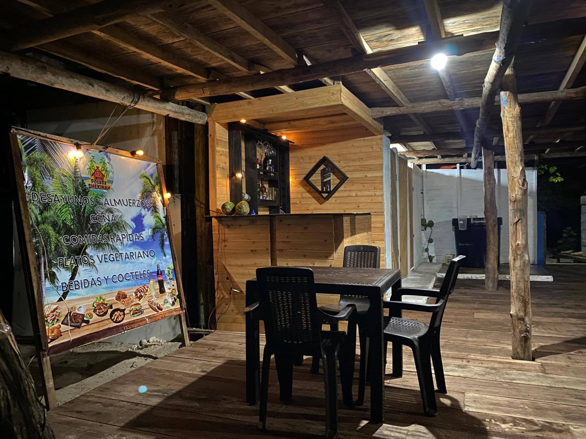 Posada Shekinah Baru بلايا بلانكا المظهر الخارجي الصورة